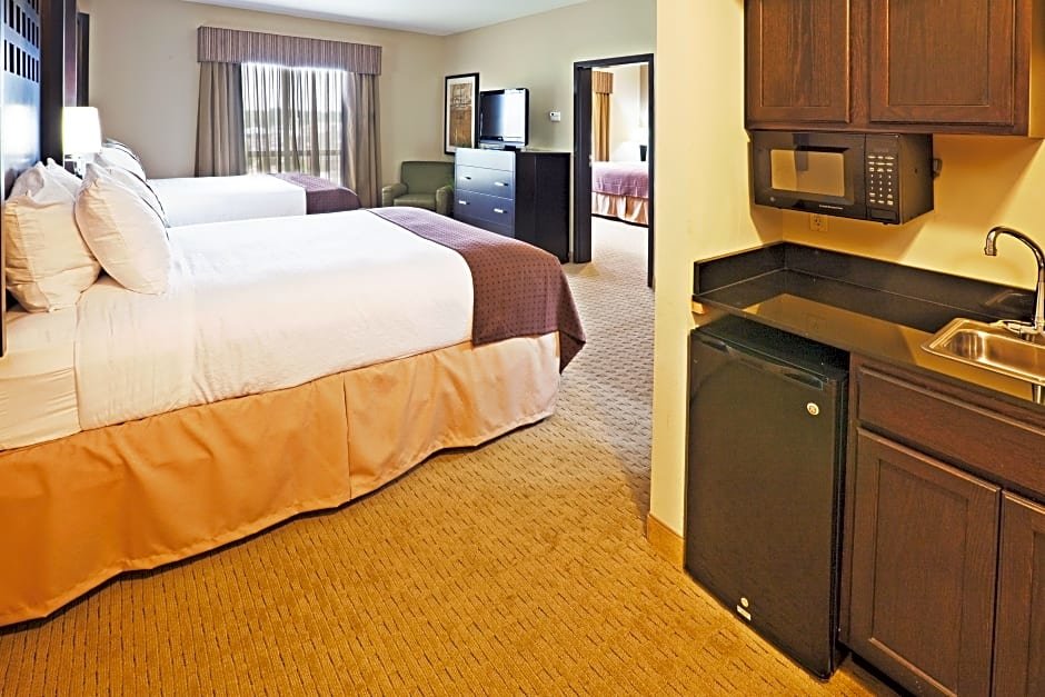 Люкс Holiday Inn & Suites Stillwater-University West, an IHG Hotel