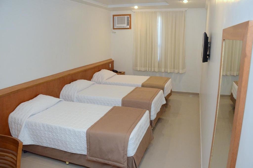 Standard Triple room Saionara Hotel