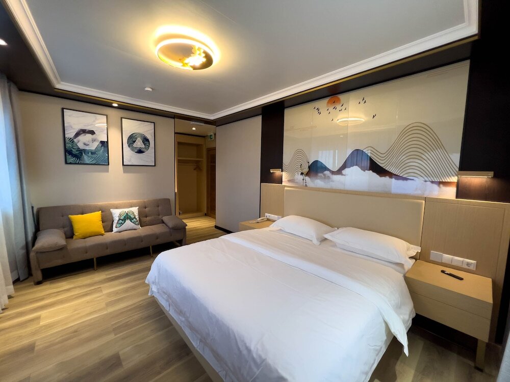 Standard Triple room Liao Hotel