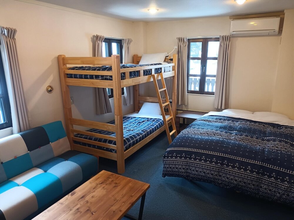 Четырёхместный семейный номер Standard K's House Hakuba Alps - Travelers Hostel