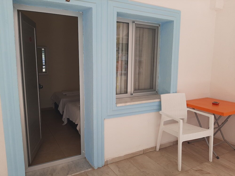 Standard Vierer Zimmer mit Balkon Mostar Hotel