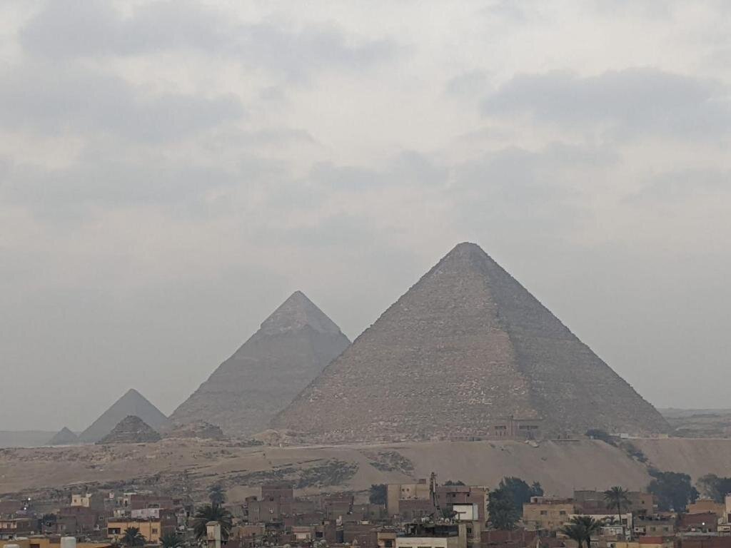 Camera Standard pyramids view suite/vista piramidi