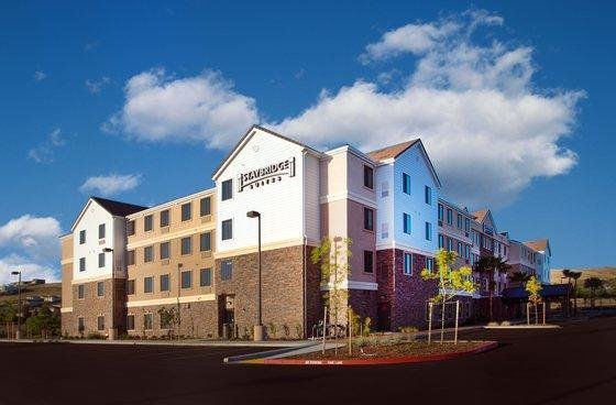 Двухместный люкс Staybridge Suites Sacramento-Folsom, an IHG Hotel