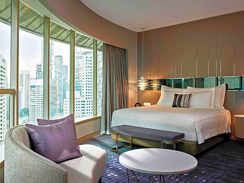 Двухместный клубный полулюкс Pullman Kuala Lumpur City Centre Hotel & Residences