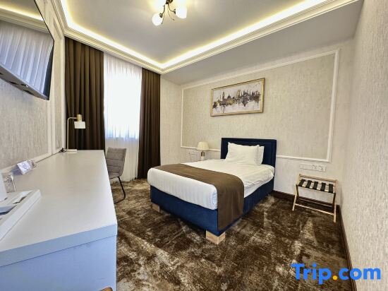 Standard room Garnet Mir Hotel