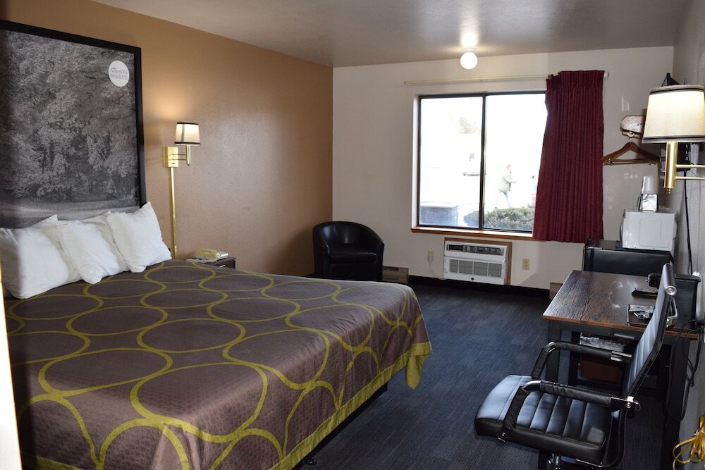 1 Bedroom Standard Single room AmeriVu Inn & Suites