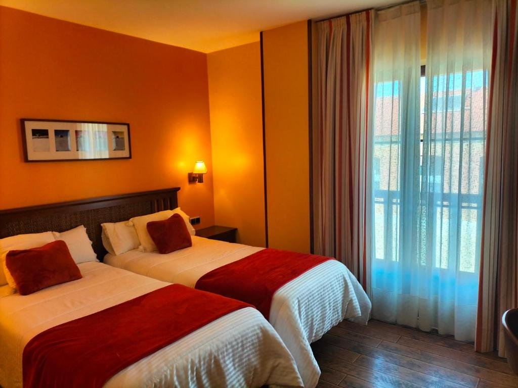 Standard Double room with balcony Hotel Rural Venta Del Alon