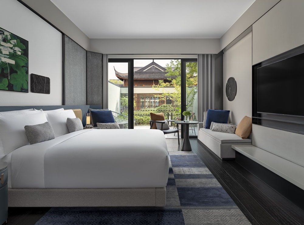 Habitación doble Estándar con balcón y con vista al río Kimpton Suzhou Bamboo Grove, an IHG Hotel