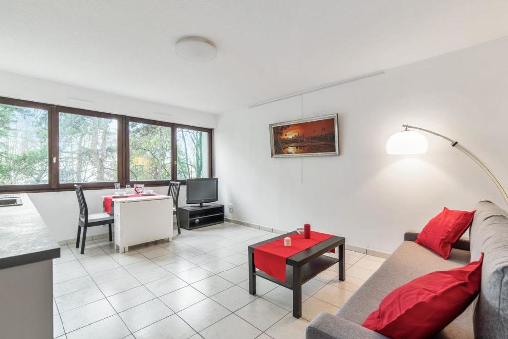 Apartment Bright flat with park and garage in Villeurbanne just nearby Lyon - Welkeys