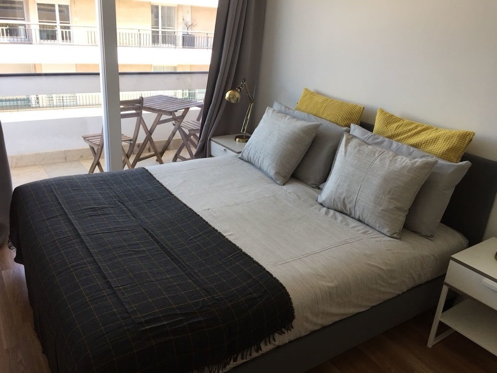 Habitación doble Confort con balcón Republica83-Campo Pequeno Home