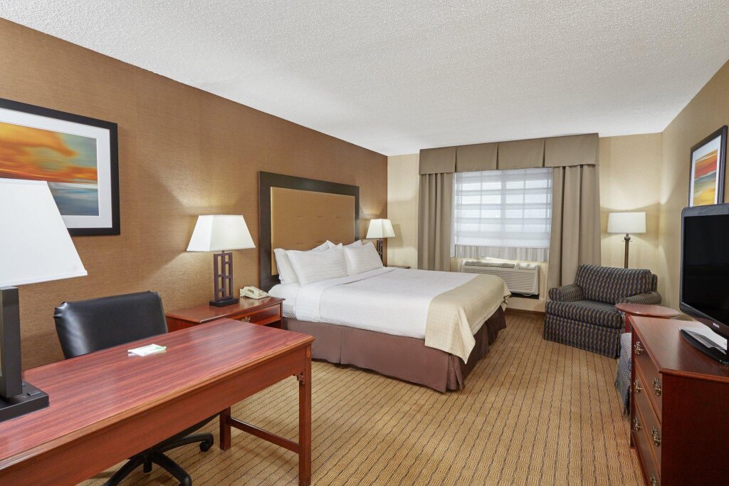 Номер Standard Holiday Inn & Suites Chicago-Carol Stream Wheaton, an IHG Hotel