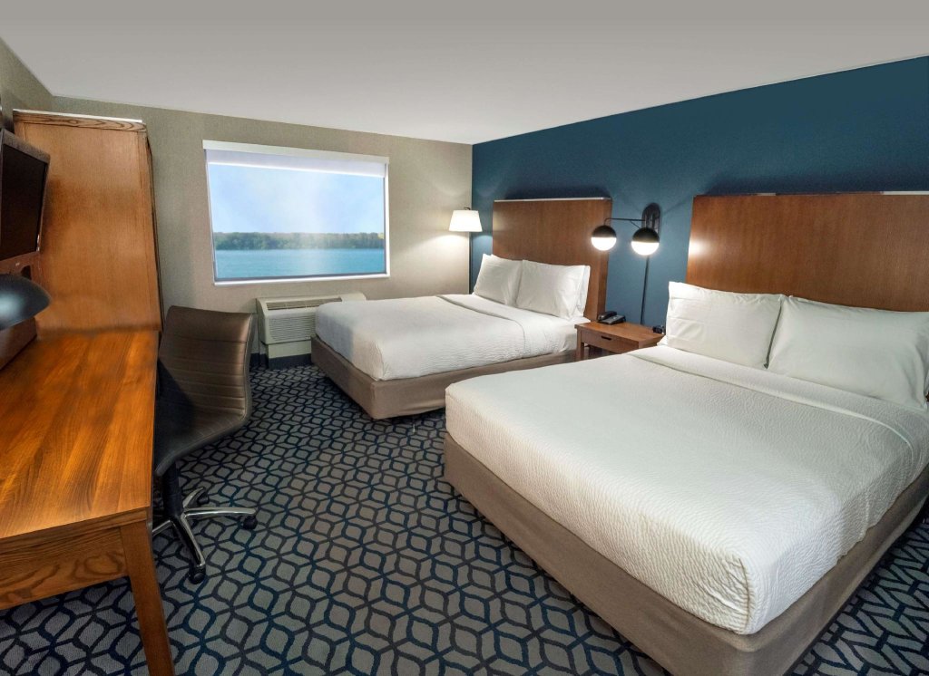 Standard Doppel Zimmer mit Stadtblick Niagara Riverside Resort; BW Premier Collection