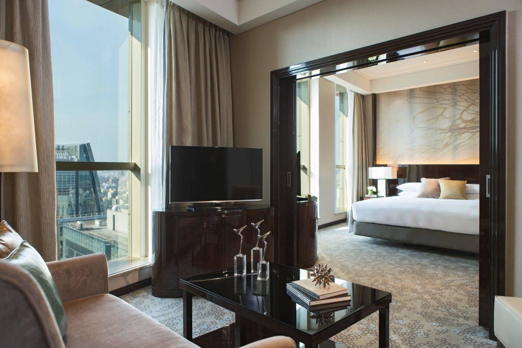Двухместный клубный люкс c 1 комнатой Renaissance Shanghai Pudong Hotel