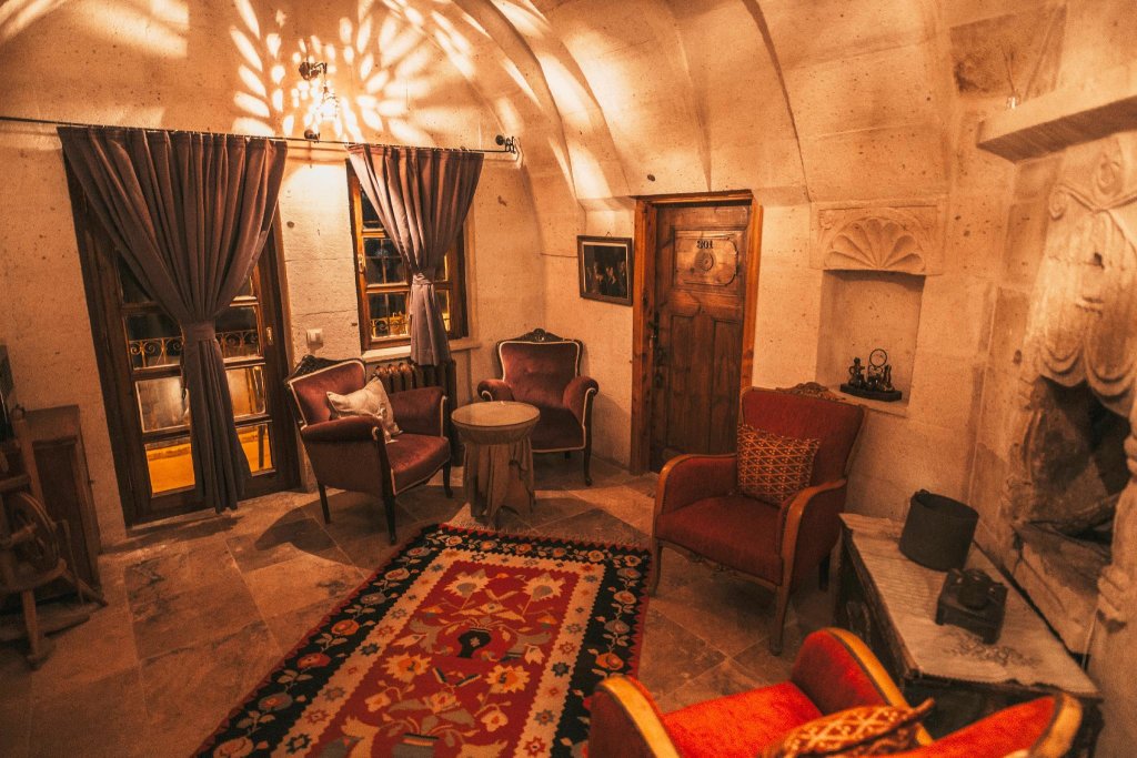 Люкс Cappadocia Eagle Cave Inn