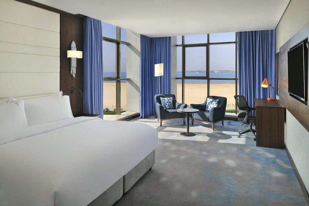Люкс c 1 комнатой с видом на море Holiday Inn Jeddah Corniche, an IHG Hotel