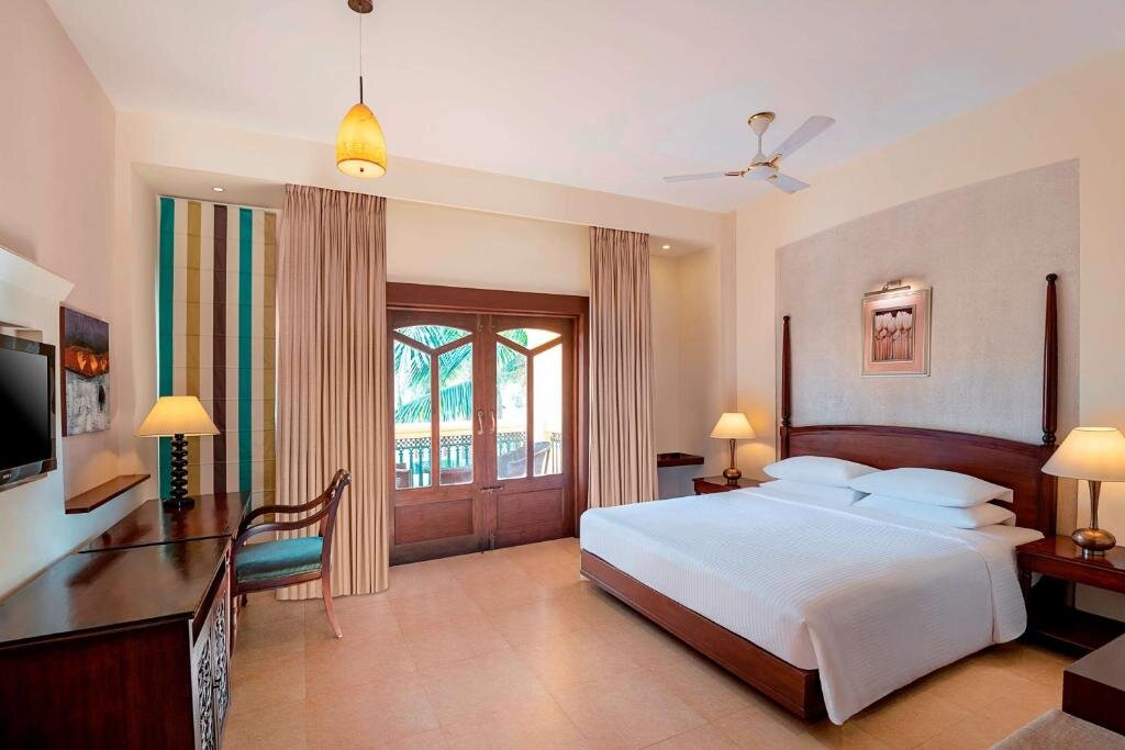 Номер Deluxe с видом на бассейн Country Inn & Suites by Radisson, Goa Candolim