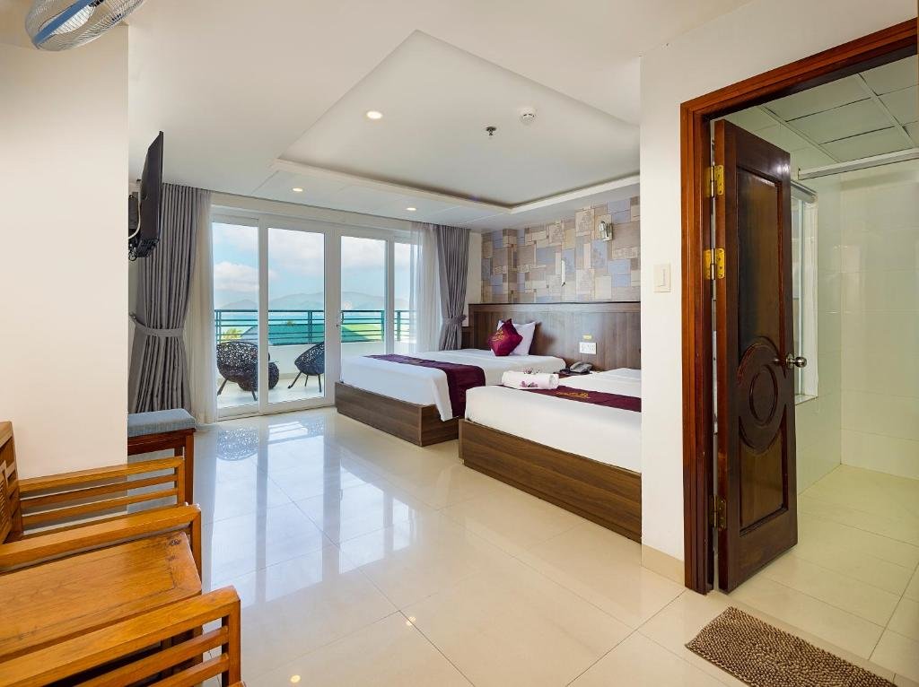 Standard Familie Zimmer mit Balkon Dubai Nha Trang Hotel managed by HT