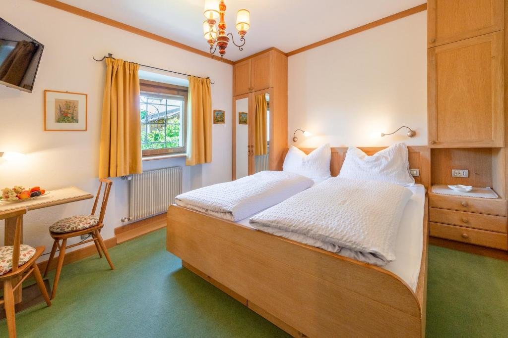 Standard Doppel Zimmer mit Gartenblick Haus Oberhofer