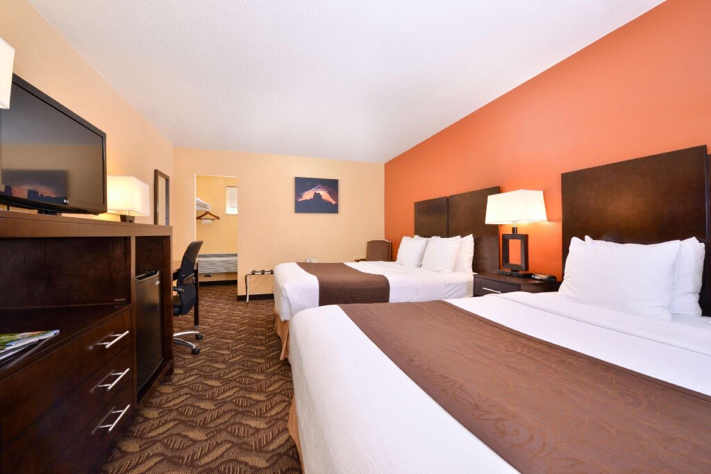 Четырёхместный номер Standard Best Western Durango Inn & Suites