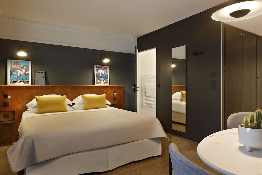 Четырёхместный номер Standard RockyPop Grenoble Hotel