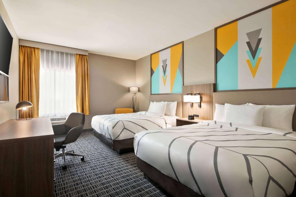 Standard quadruple chambre La Quinta Inn & Suites by Wyndham Richmond-Sugarland