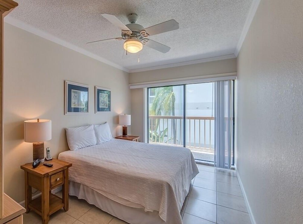 Standard room Sun Harbor Unit 1 - A Weekly Beach Rental 3 Bedroom Townhouse by Redawning