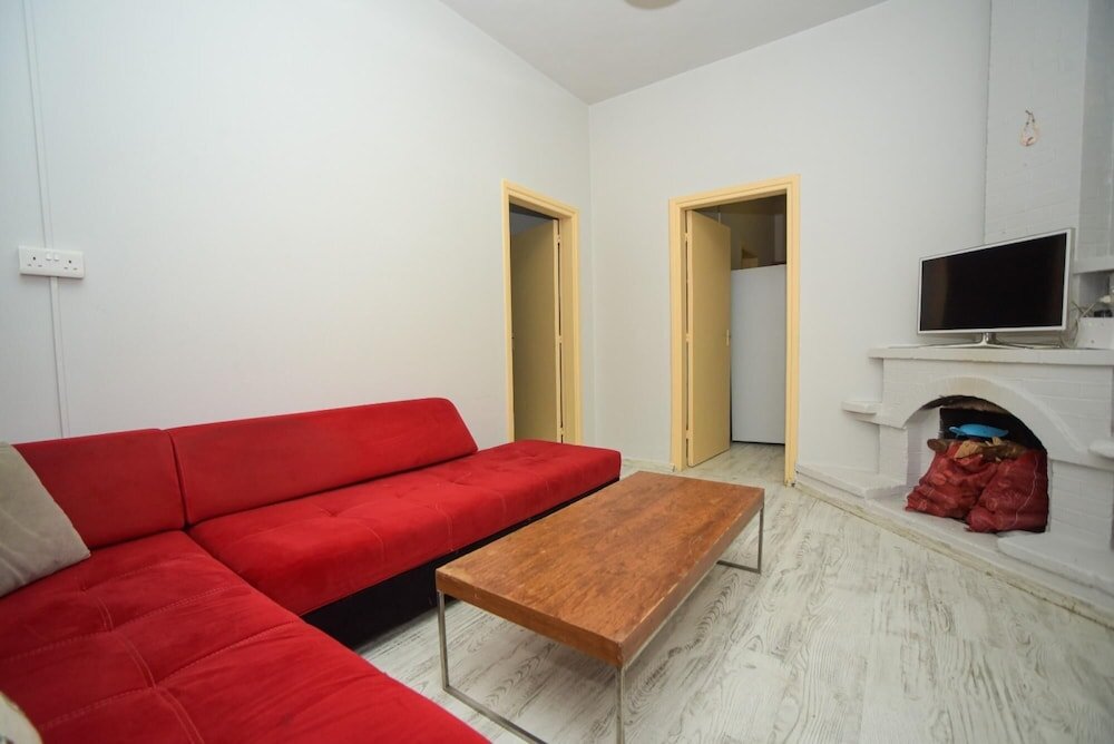 Apartment Cozy Home w Fireplace 10 min to Sea in Kyrenia