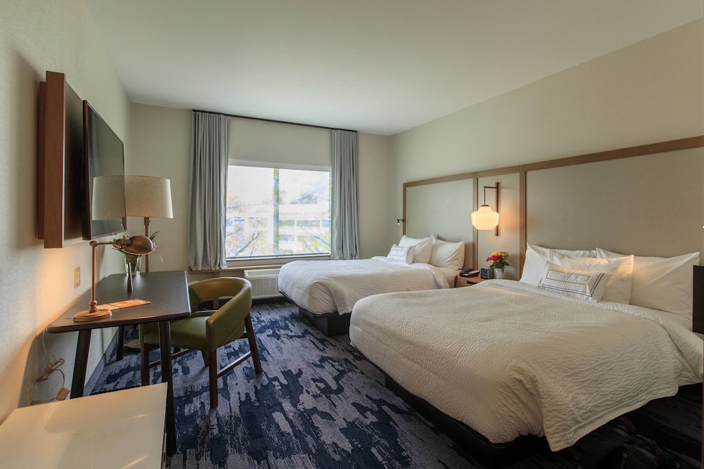 Четырёхместный номер Standard Fairfield Inn & Suites by Marriott Philadelphia Valley Forge/Great Valley