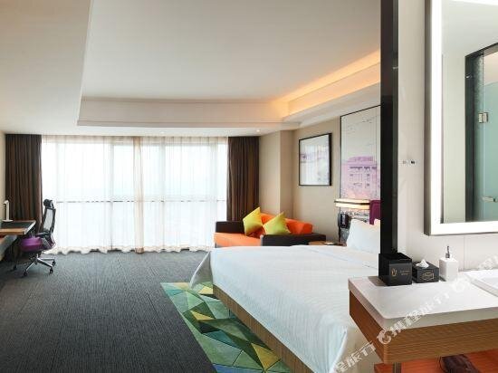 Люкс Business Hampton by Hilton Zhongshan Nanlang