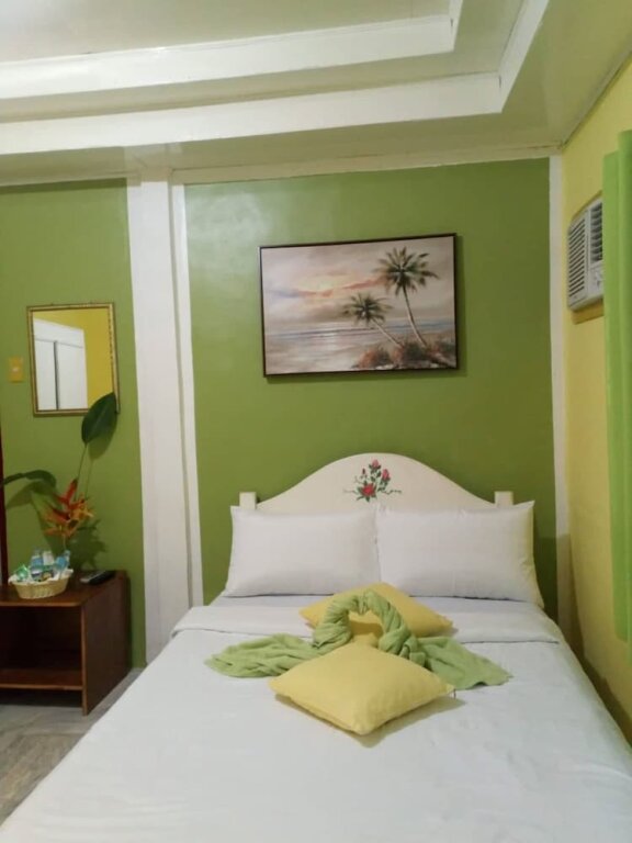 Standard room Travillehuts Palm Beach Inn