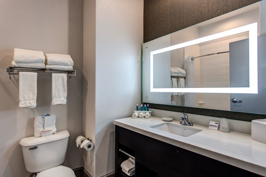 Standard Quadruple room Holiday Inn Express & Suites Gatesville - N. Ft Hood, an IHG Hotel