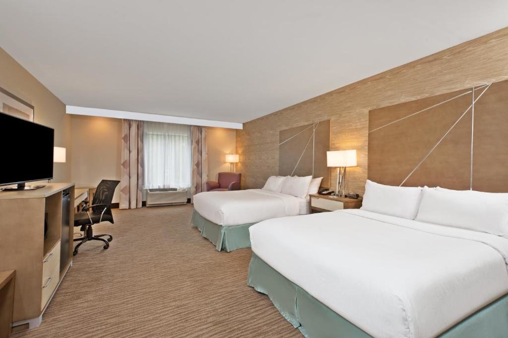 Двухместный номер Standard Holiday Inn Express & Suites New Cumberland, an IHG Hotel