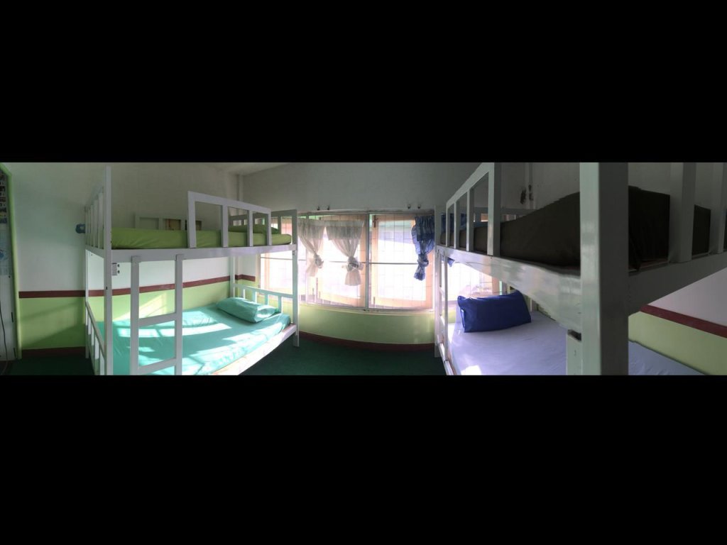 Кровать в общем номере Hatyai Backpackers Hostel