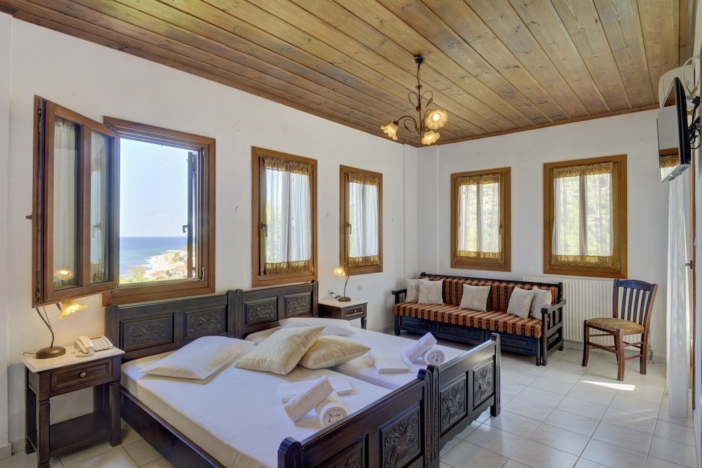 Standard Triple room with balcony Hotel Agnadi - Horefto