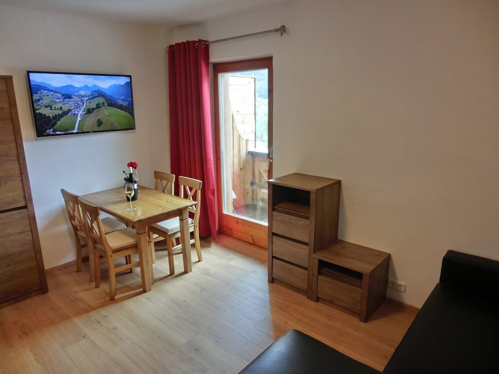 1 Bedroom Family Apartment with balcony and with lake view Aparthotel Buchauer-Tirol