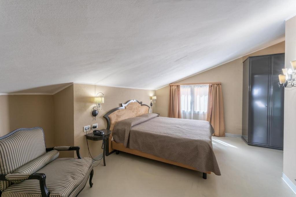 Comfort Double Attic room Villa Mosca Charming House