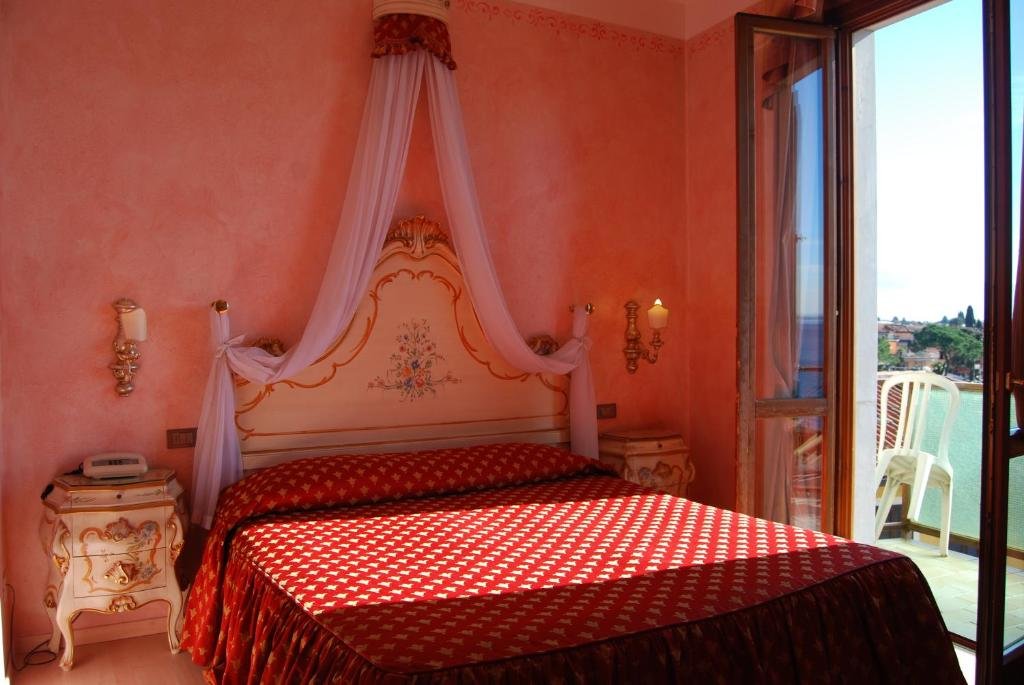 Standard Doppel Zimmer mit Seeblick Garda Sol Apart-hotel Beauty & SPA