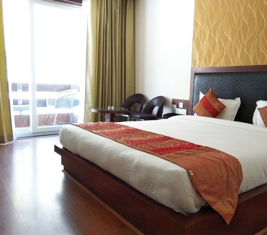Habitación doble De ejecutivo con balcón y con vista al lago TAG Resorts Lavanya Bhimtal
