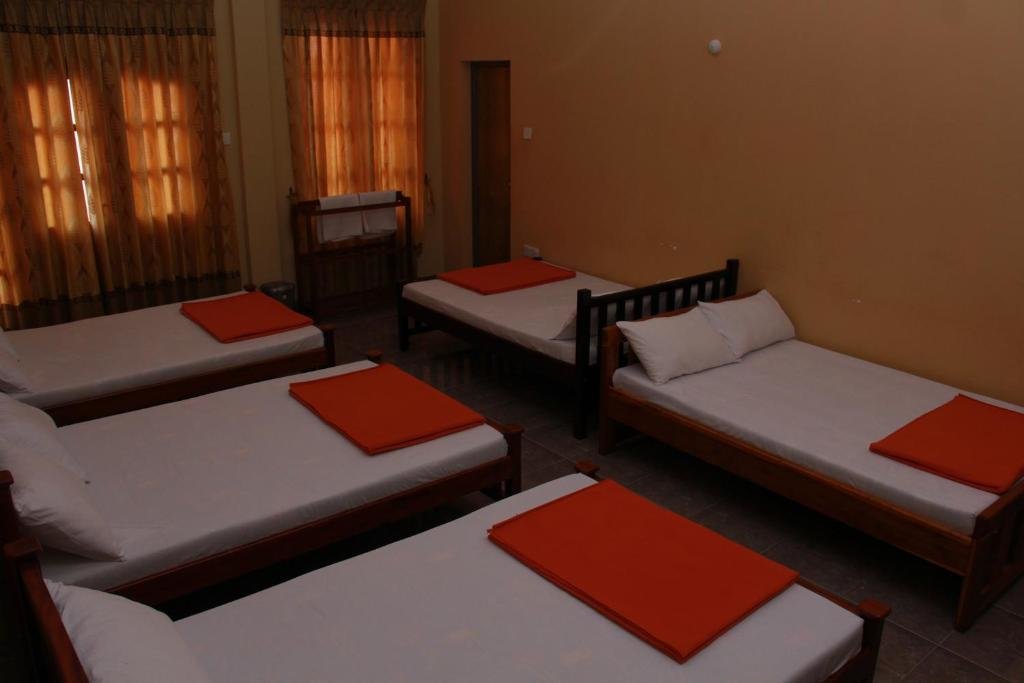 Standard Familie Zimmer mit Balkon Anura Guest Inn