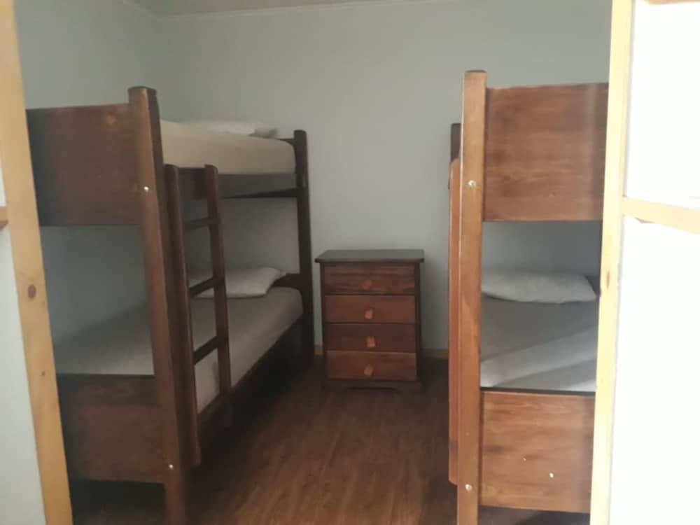 Кровать в общем номере Refugio Vertice Grey Hostel