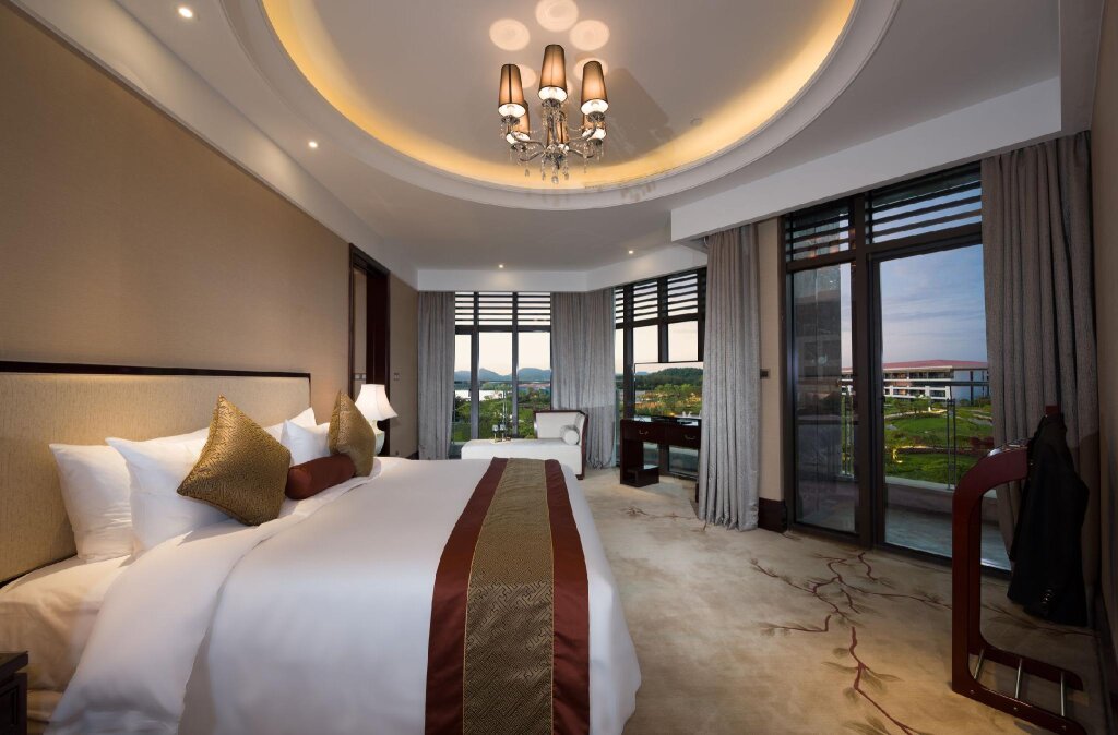 Deluxe Suite New Century Hotel Guian Guizhou