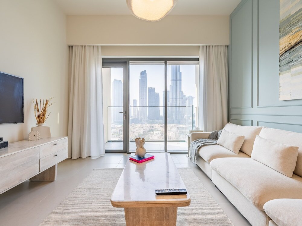 Deluxe Apartment Eloquent Upscale with Breathtaking Burj