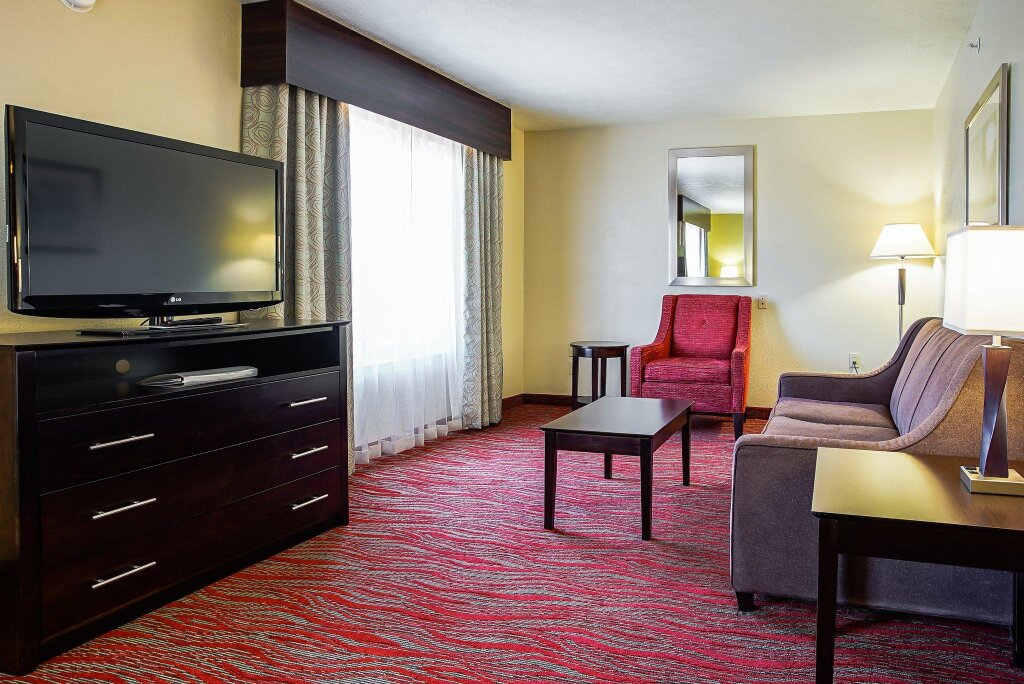 Suite Holiday Inn Express Hotel & Suites Indianapolis North Carmel, an IHG Hotel