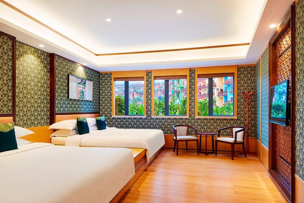 Номер Standard с красивым видом из окна Four Points by Sheraton Heyuan Resort