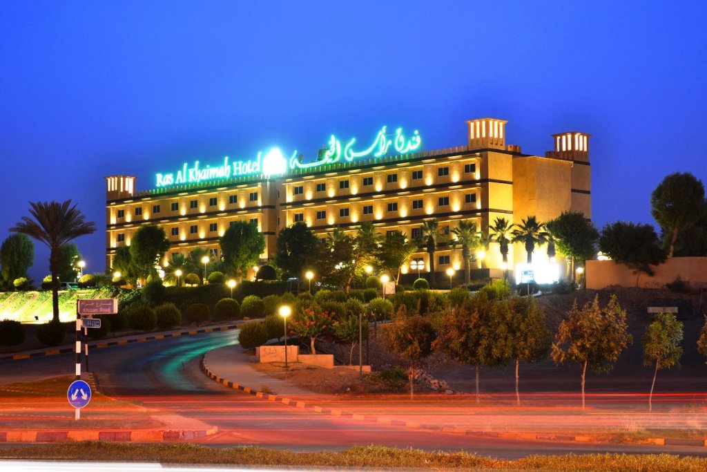 Номер Standard Ras Al Khaimah Hotel