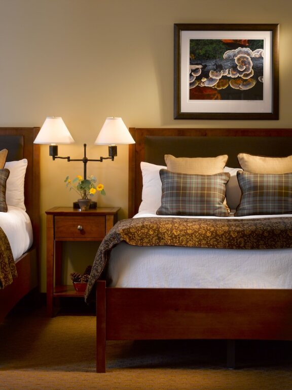 Четырёхместный люкс c 1 комнатой Green Mountain Suites Hotel