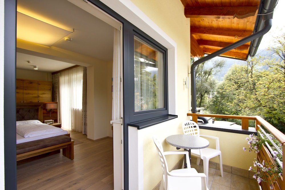 Deluxe Doppel Zimmer mit Balkon Hotel Zirngast