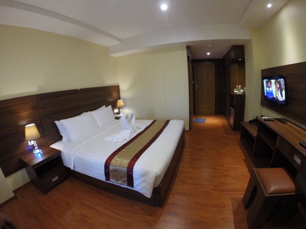 Deluxe room Silver Green Hotel Yangon