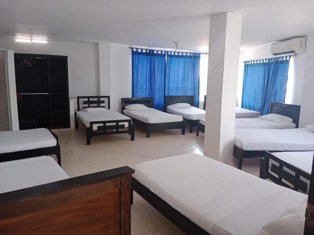 Кровать в общем номере The Cantamar Beach Hostel
