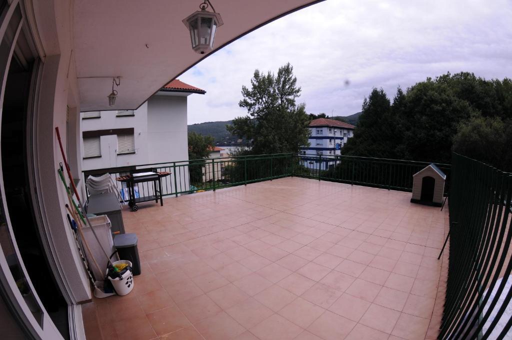 Apartamentos Urdaibai 4 Сукаррьета